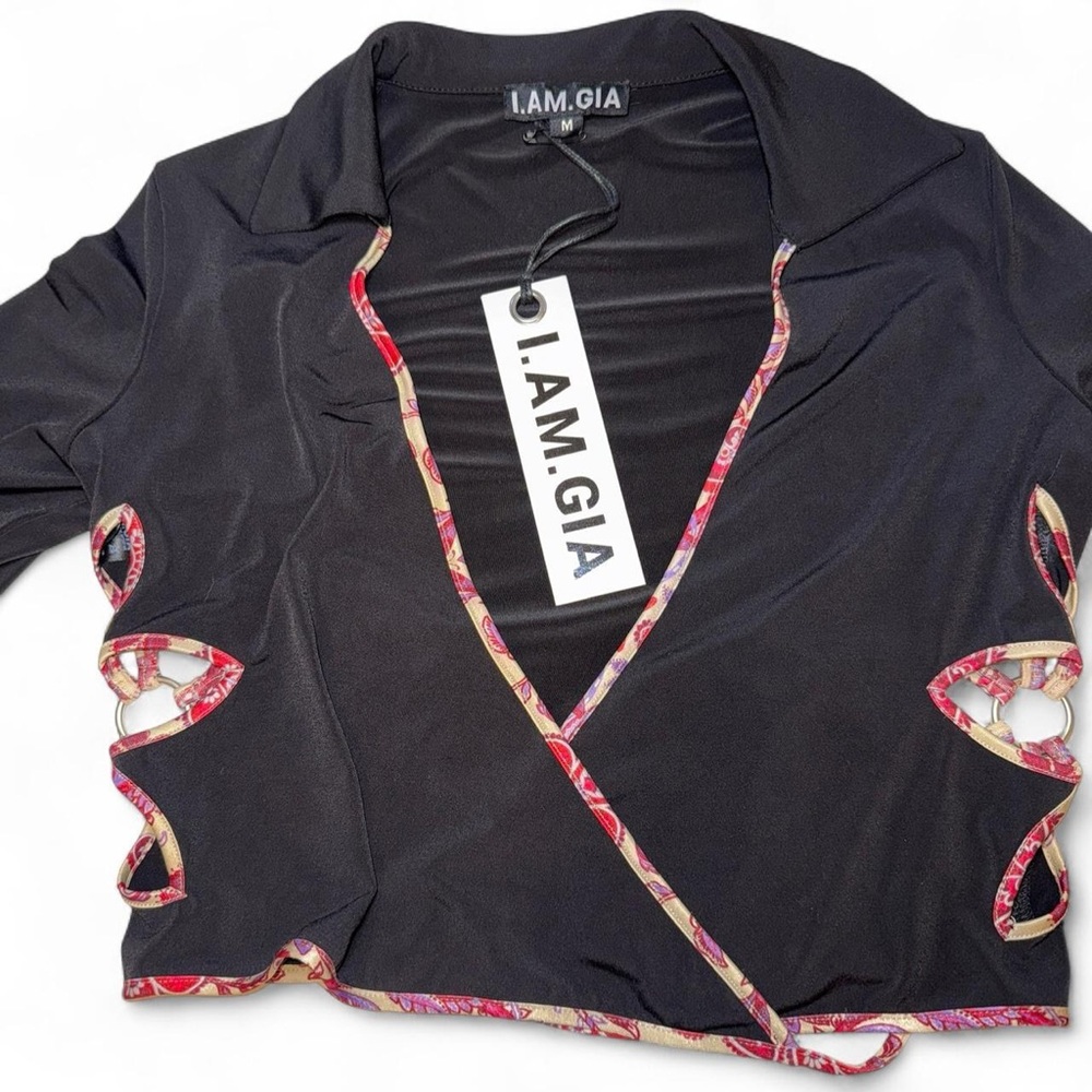 I.Am.Gia Renalee Black Floral Cutout Wrap top size M NWT - Picture 5 of 9